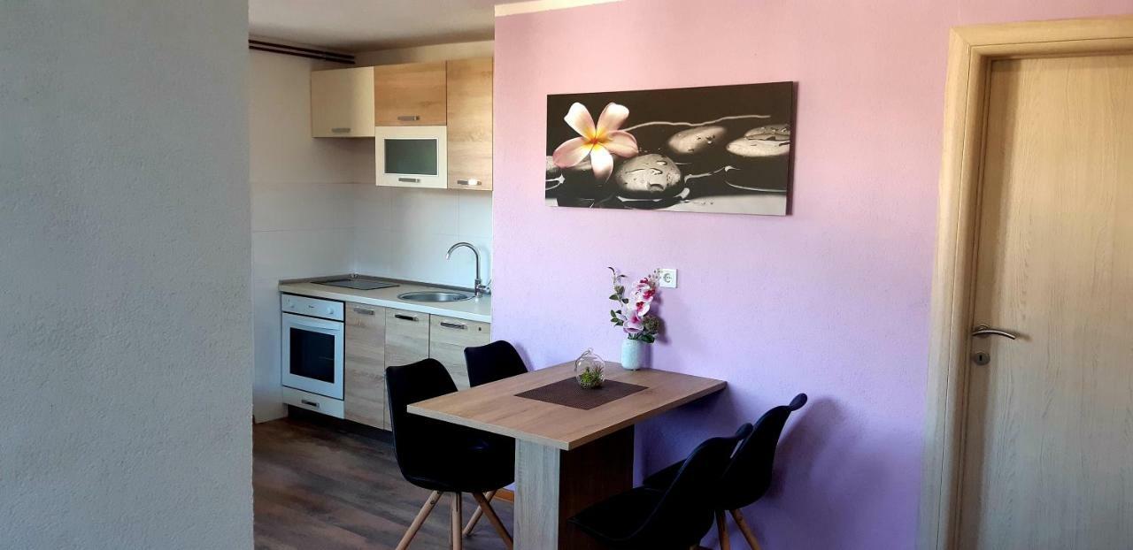 Apartmani Bilic Кореница Екстер'єр фото