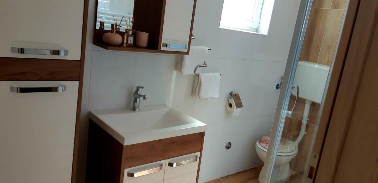 Apartmani Bilic Кореница Екстер'єр фото