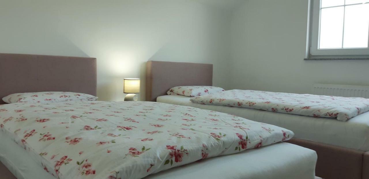 Apartmani Bilic Кореница Екстер'єр фото