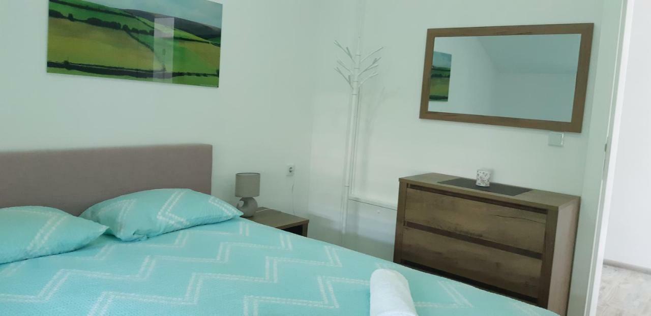 Apartmani Bilic Кореница Екстер'єр фото